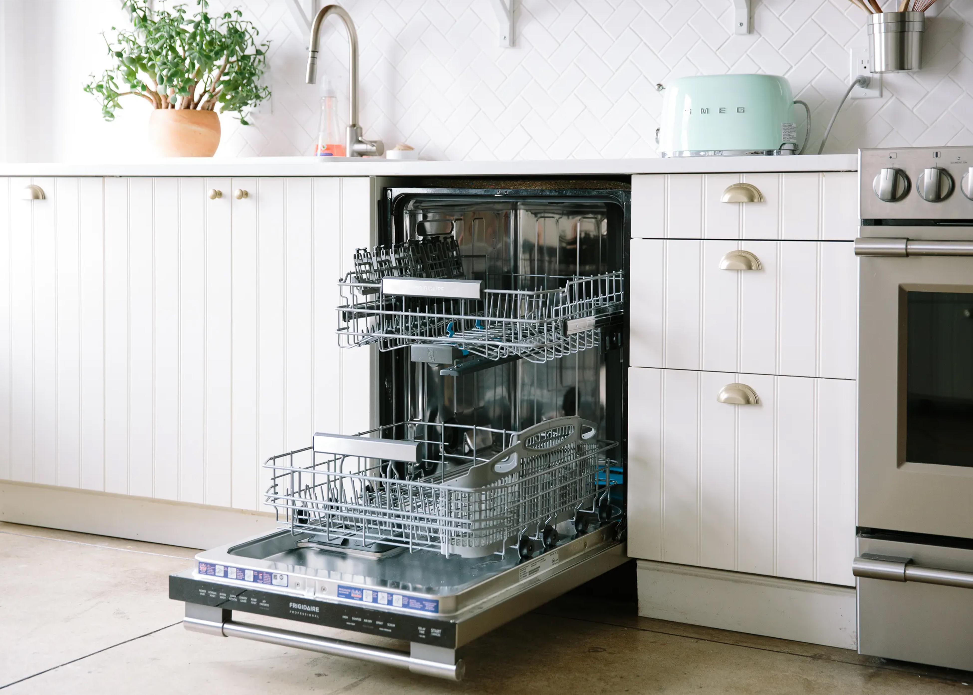 Shop Dishwashers